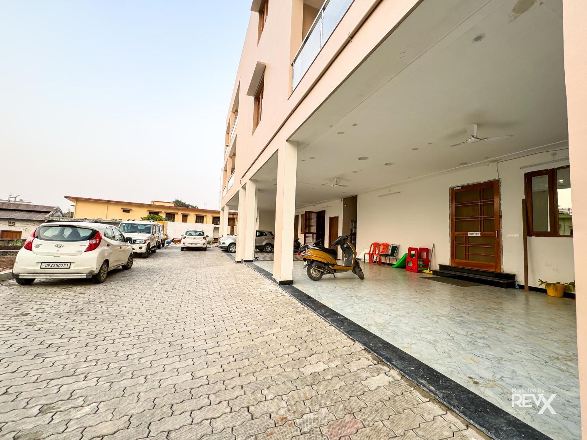 Guru Sadan A Luxe Stay Ayodhya Exterior photo